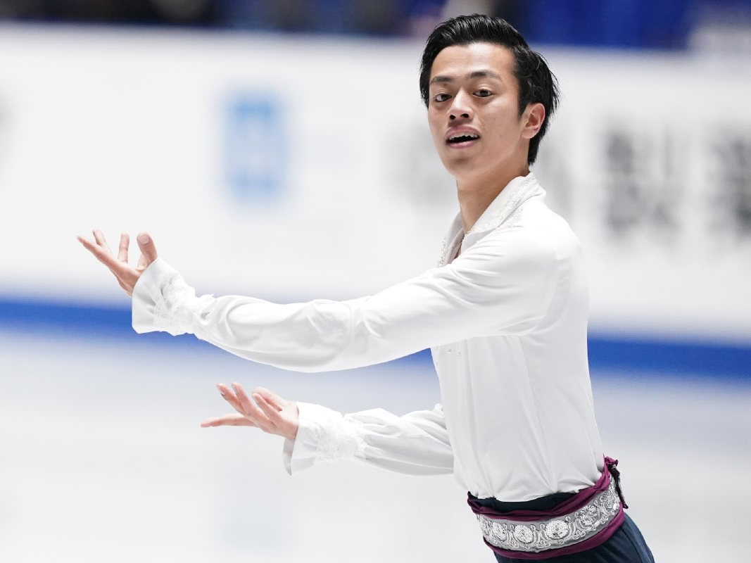 小芝風花とフィギュアスケートの同期でアイスダンスのペアの渡邊純也さん